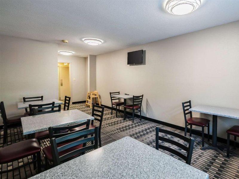 Quality Inn Solomons - Beacon Marina 외부 사진