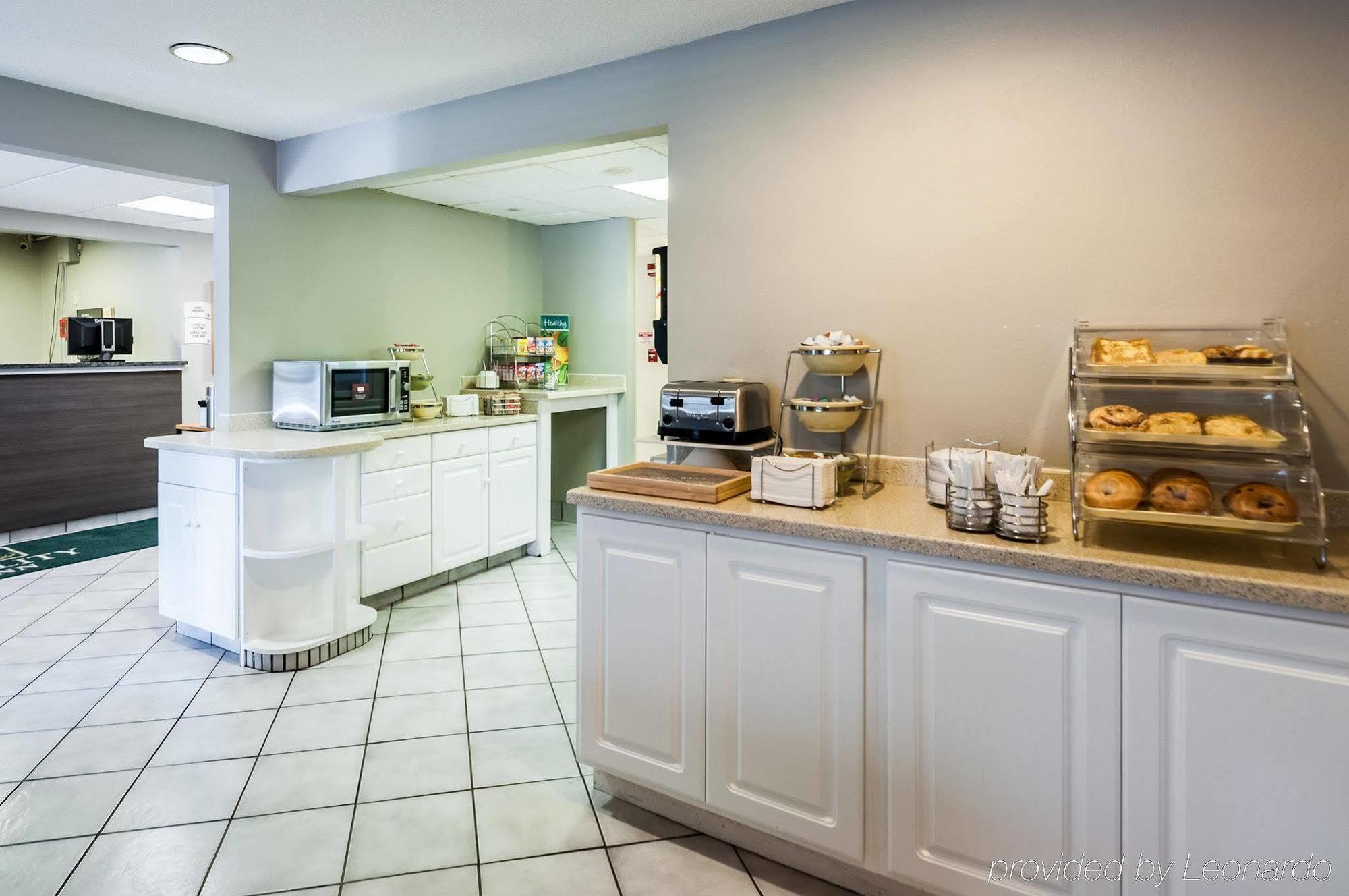 Quality Inn Solomons - Beacon Marina 외부 사진