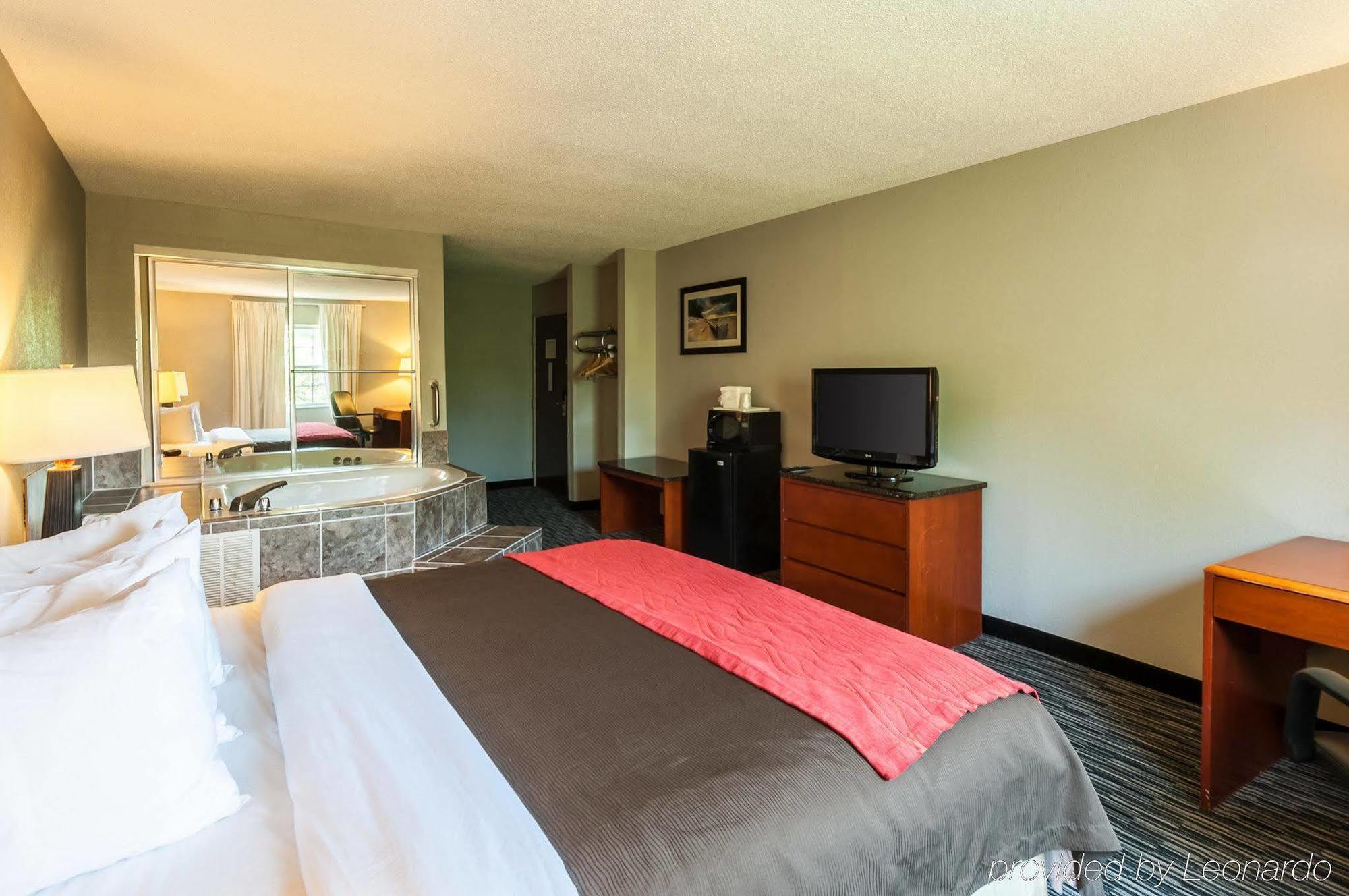 Quality Inn Solomons - Beacon Marina 외부 사진