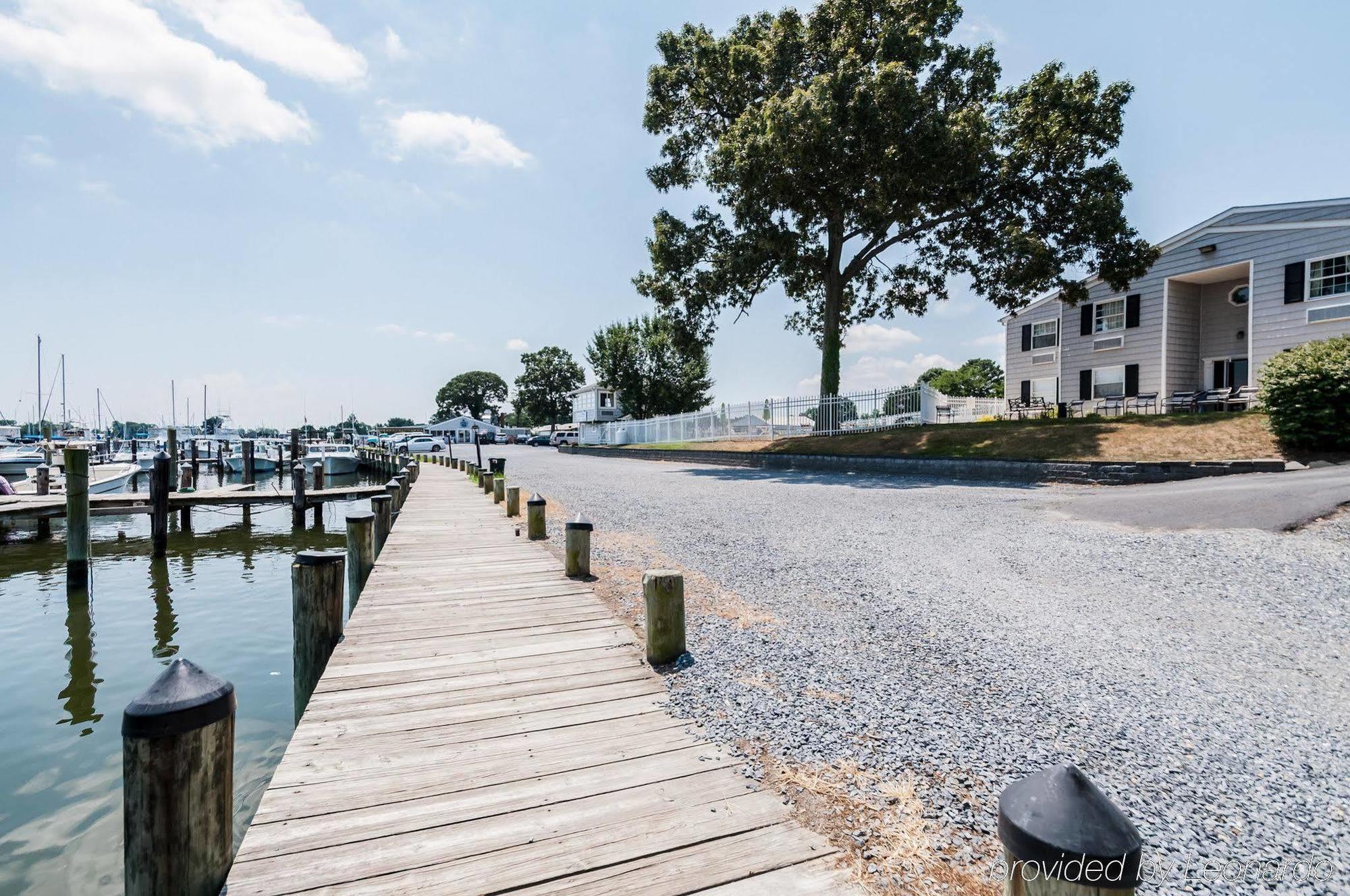 Quality Inn Solomons - Beacon Marina 외부 사진